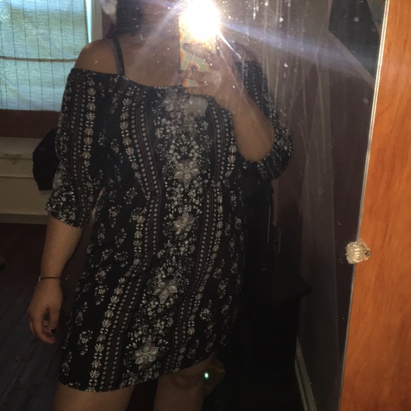 Dress - Picture 2 of 3